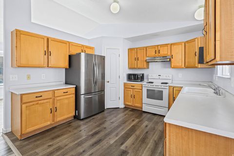 Tiny photo for 405 E 1310 N, Tooele, UT 84074 (MLS # 2126430)