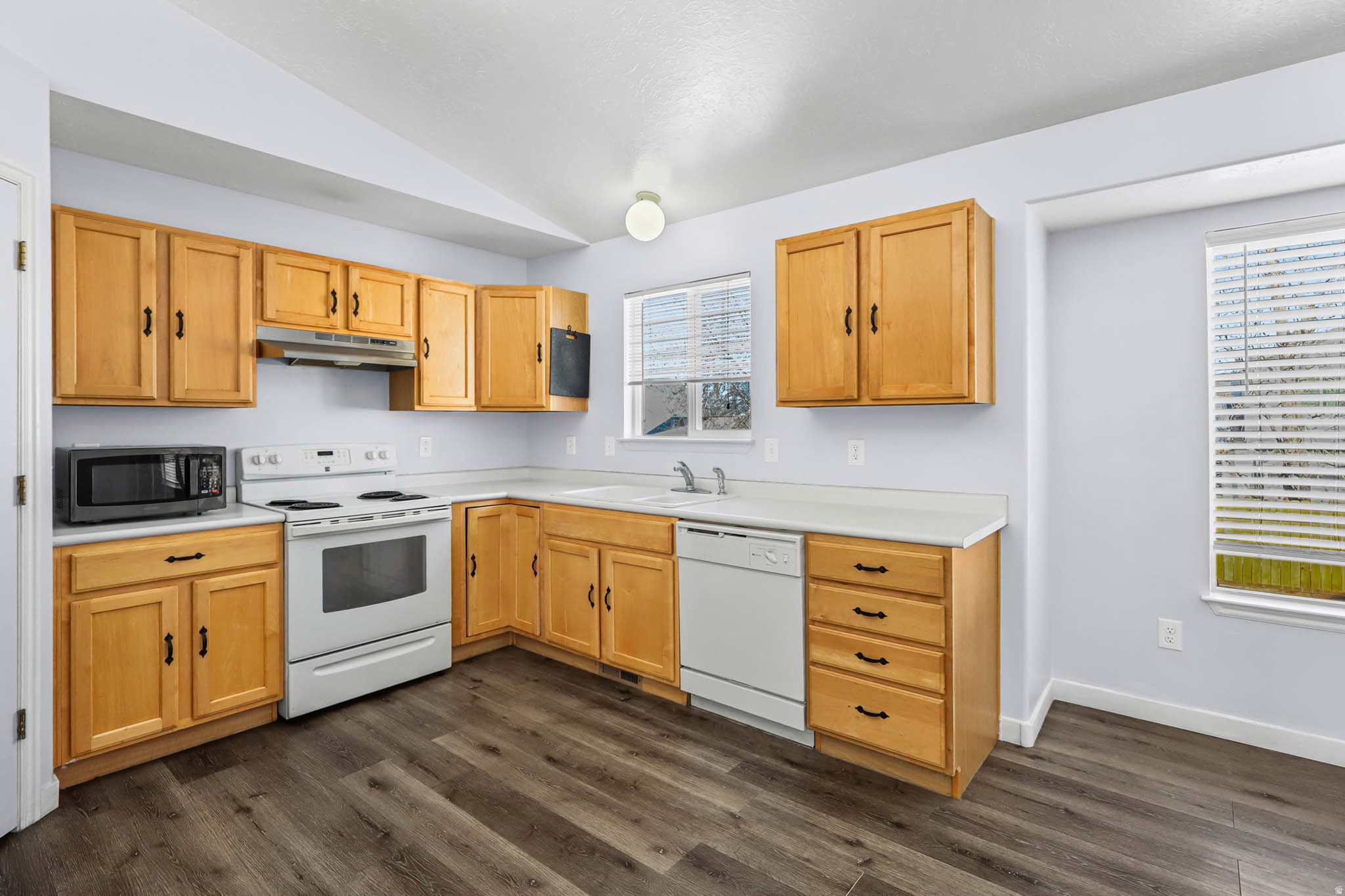 EASTLAND ESTATES - Residential