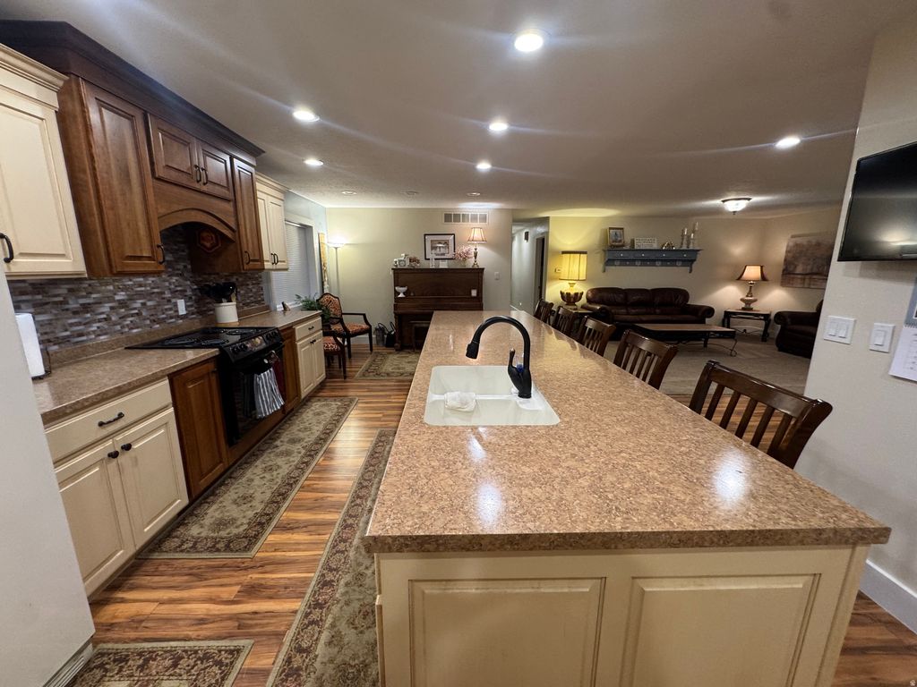 Photo of 655 N 8TH E, Preston, ID 83263 (MLS # 2145029)