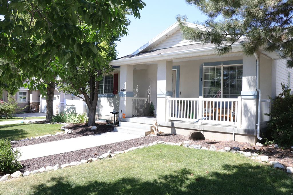 Photo of 1648 DAWSON LN, Tooele, UT 84074 (MLS # 2137539)