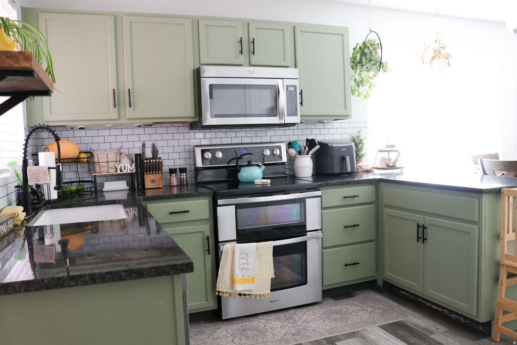 Photo of 1648 DAWSON LN, Tooele, UT 84074 (MLS # 2137539)