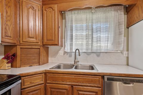 Tiny photo for 553 N 200 W, Bountiful, UT 84010 (MLS # 2155264)