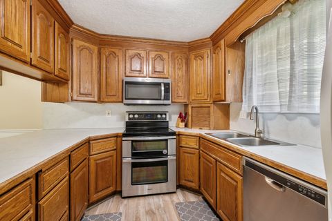 Tiny photo for 553 N 200 W, Bountiful, UT 84010 (MLS # 2155264)