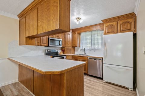 Tiny photo for 553 N 200 W, Bountiful, UT 84010 (MLS # 2155264)