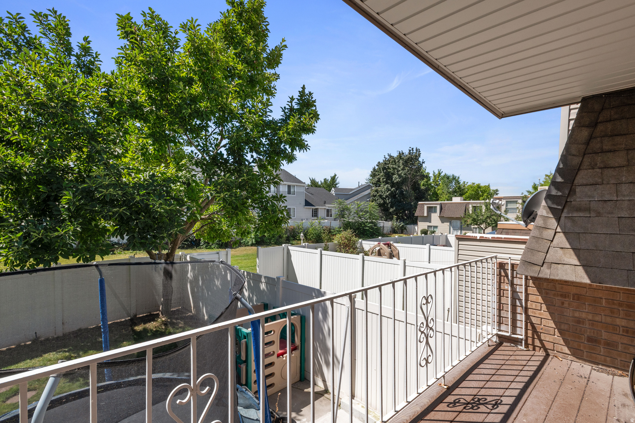 MEADOWBROOK ESTATES - Residential