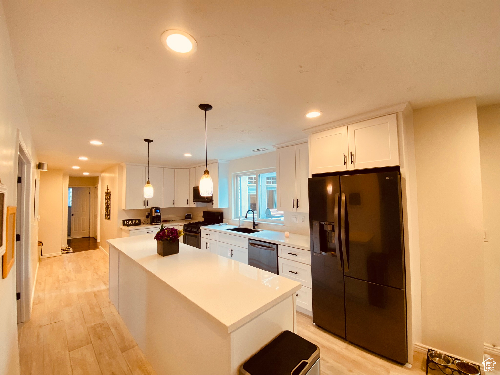 8506 S Jardim Way, Sandy, Utah image 11