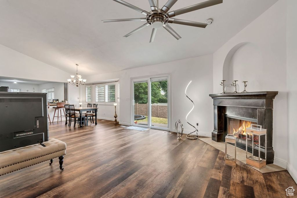 WHITE CITY - Residential