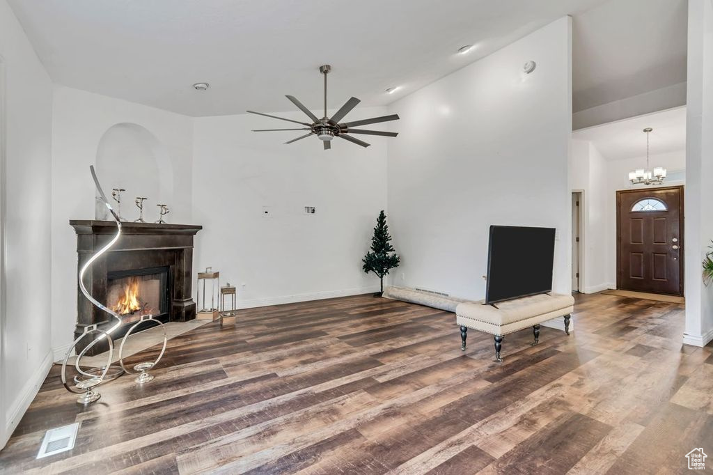 WHITE CITY - Residential