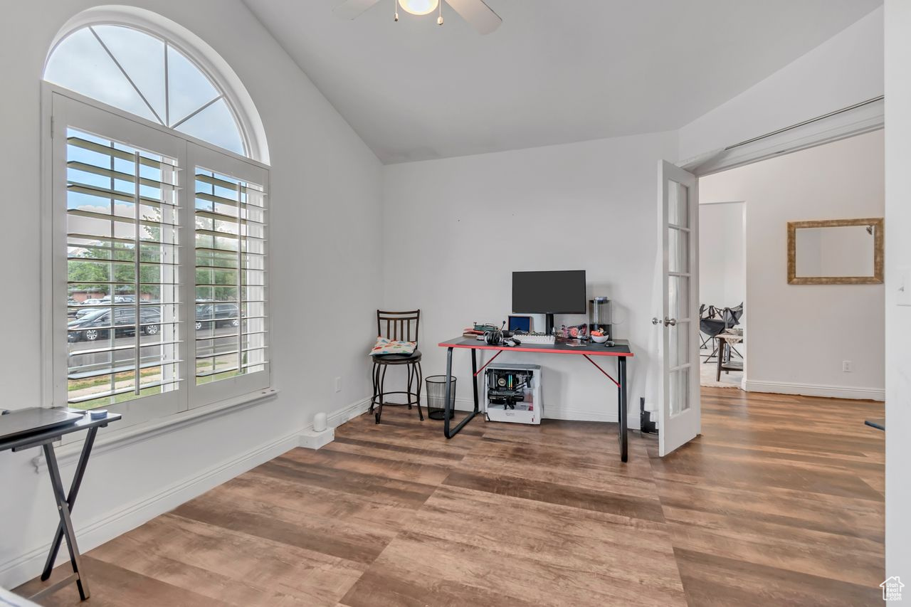 WHITE CITY - Residential