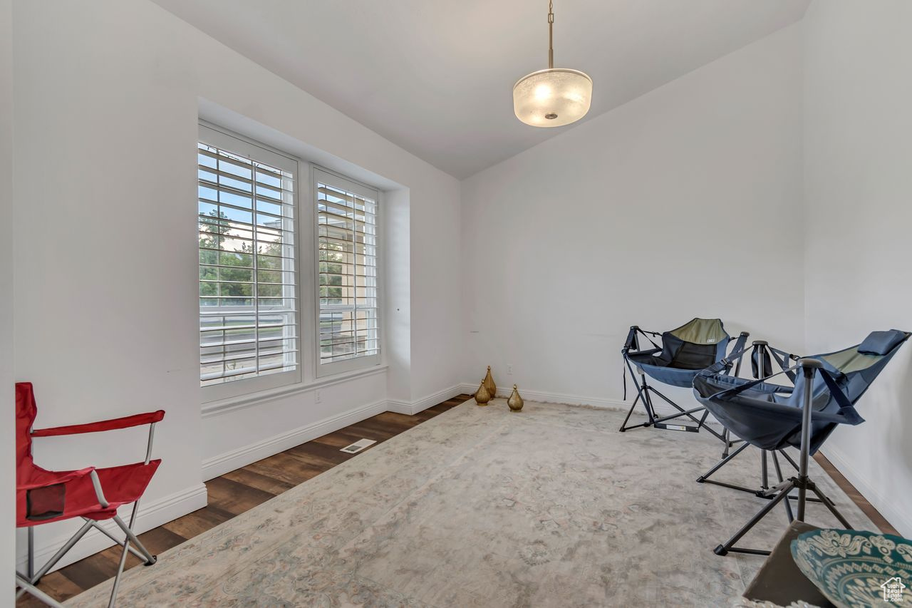 WHITE CITY - Residential