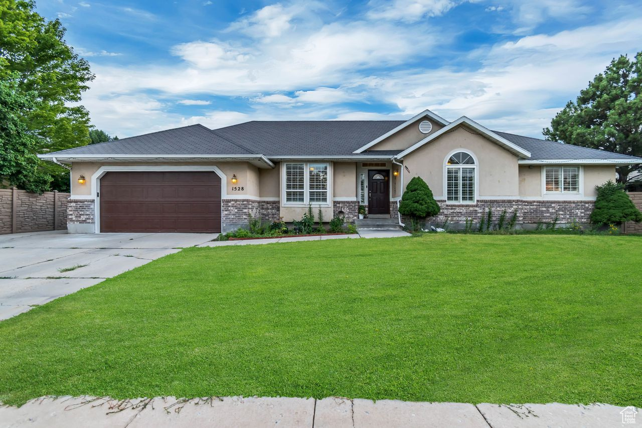 WHITE CITY - Residential