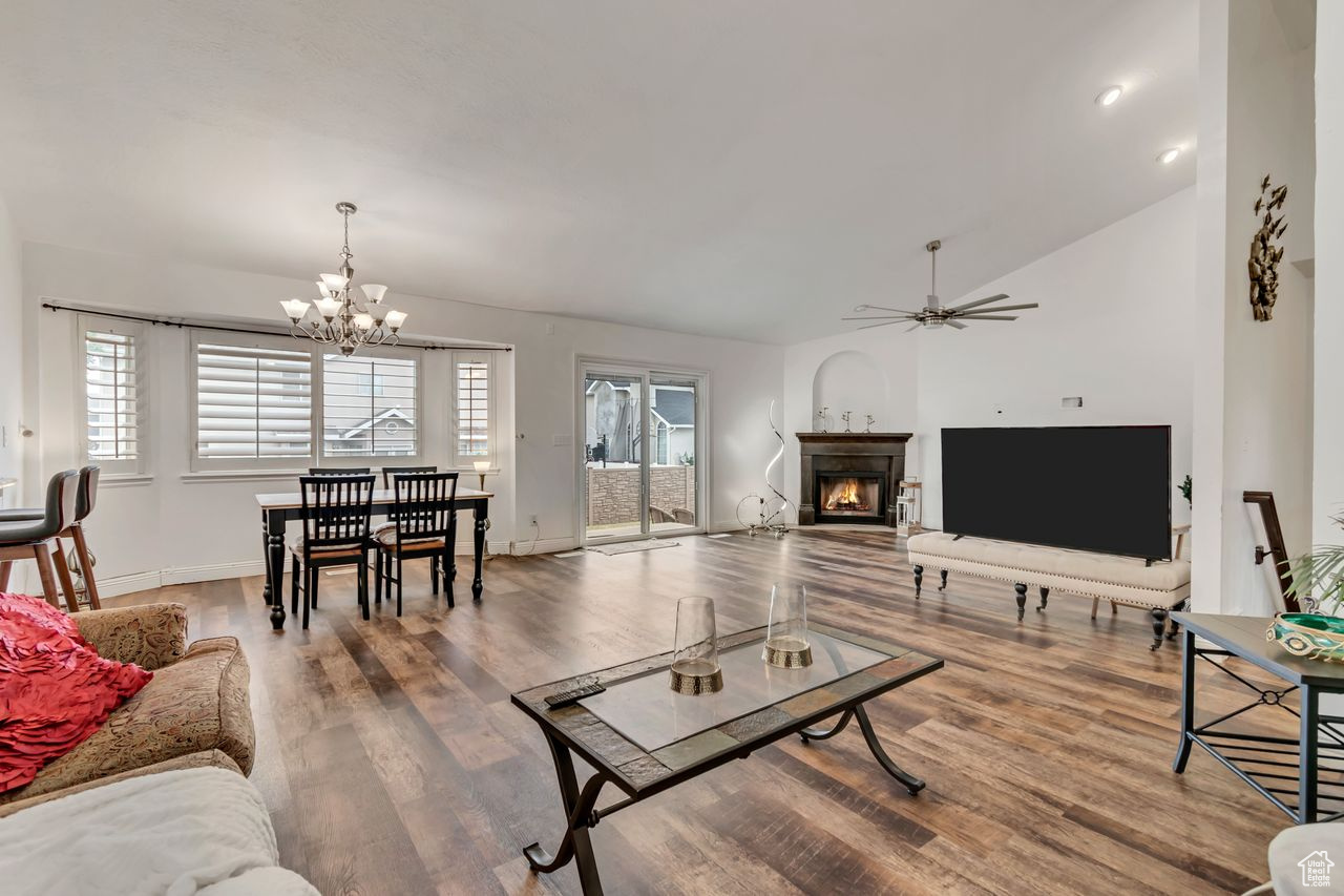 WHITE CITY - Residential