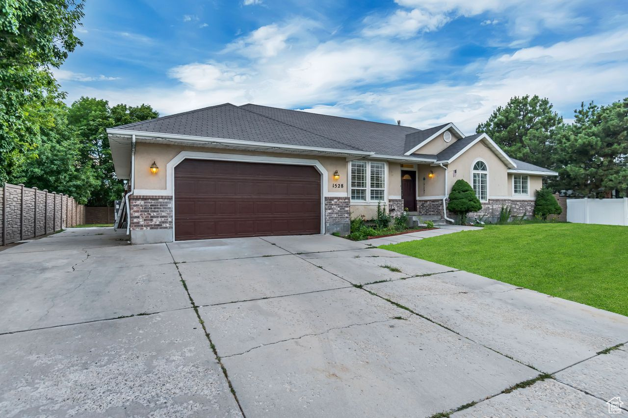 WHITE CITY - Residential