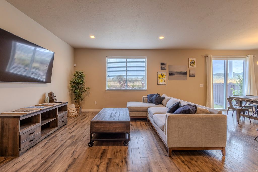 Photo of 1107 W COYOTE GULCH WAY, Bluffdale, UT 84065 (MLS # 2133714)