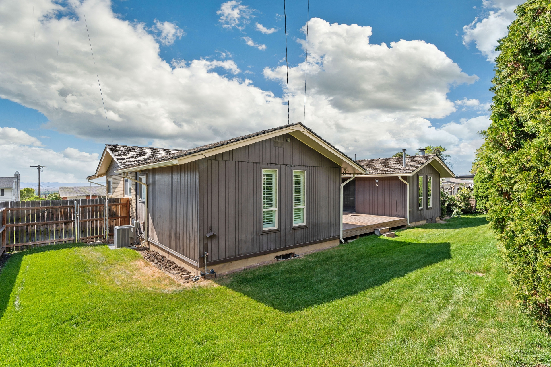 BOUNTIFUL LAKE HILLS - Residential