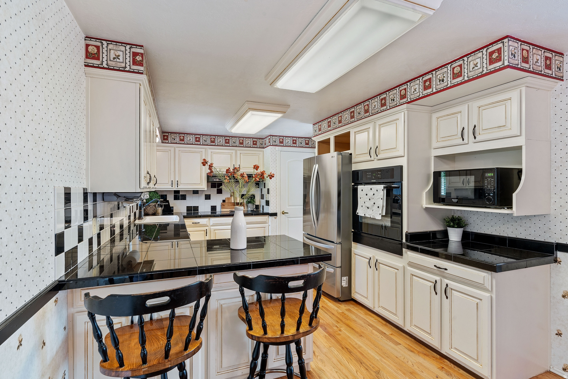 BOUNTIFUL LAKE HILLS - Residential