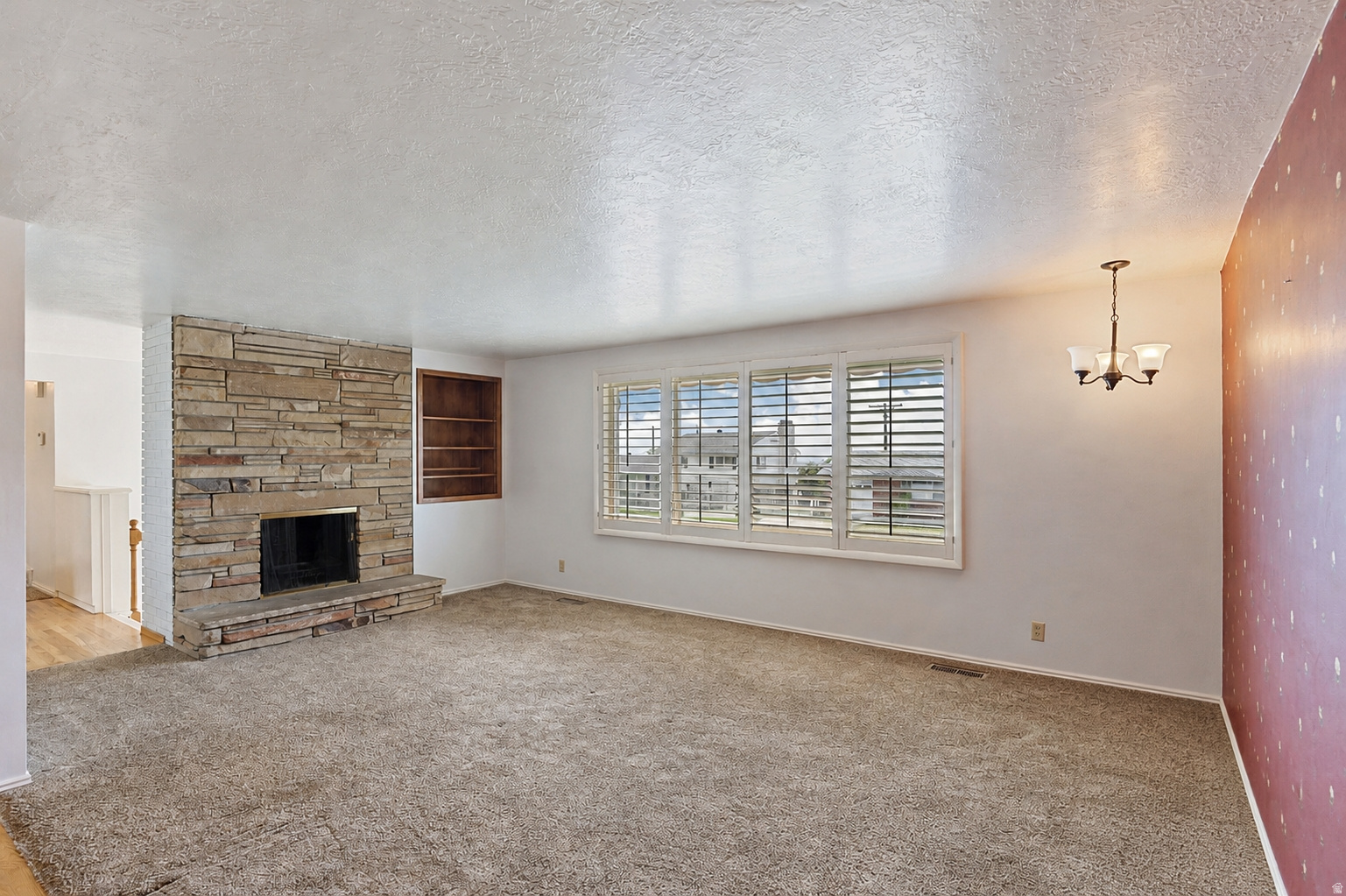 BOUNTIFUL LAKE HILLS - Residential