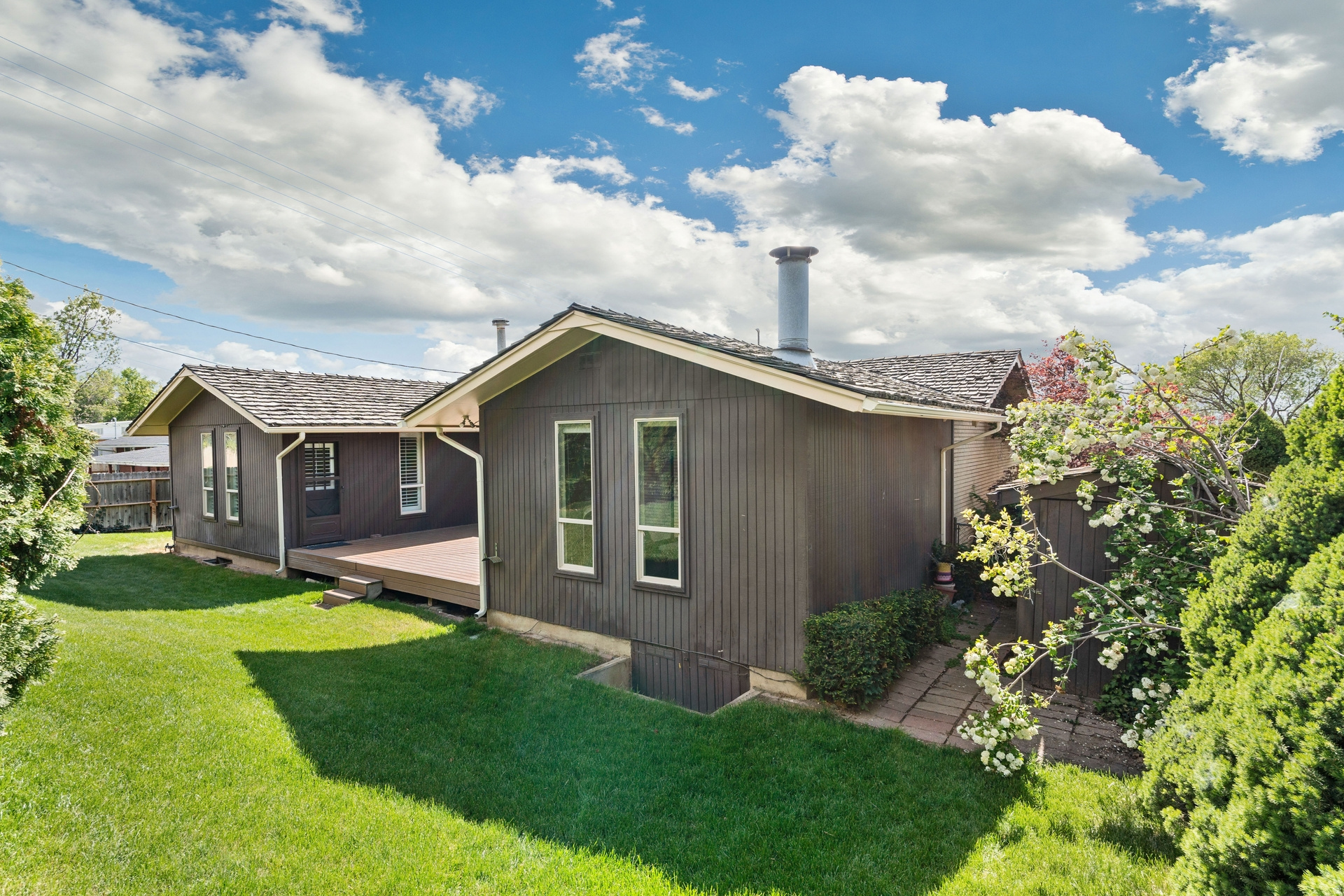 BOUNTIFUL LAKE HILLS - Residential