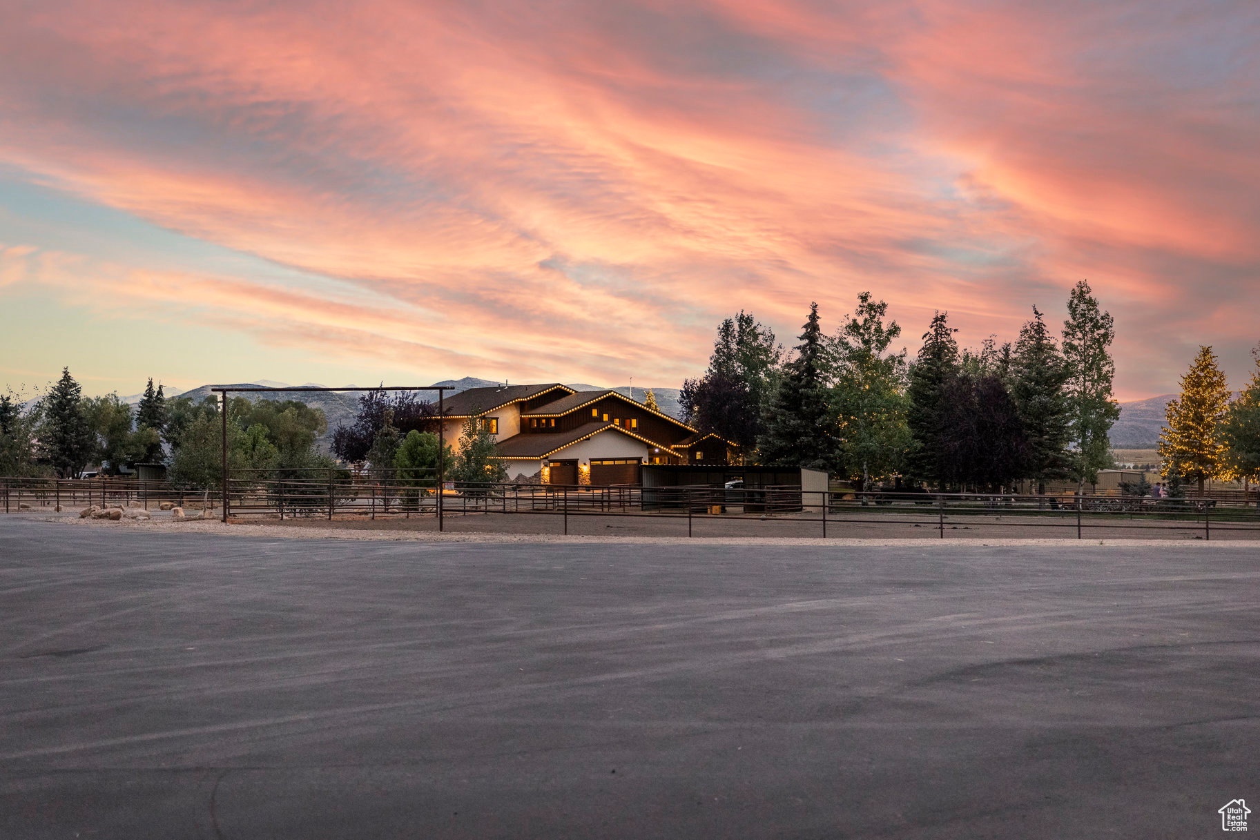 SHADOWS SUBDIVISION - Residential