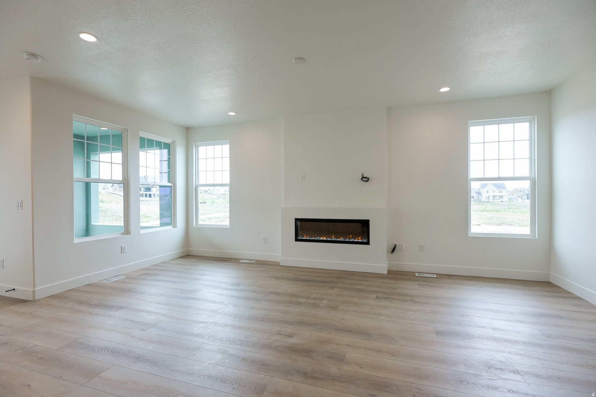 DAYBREAK - Residential Income