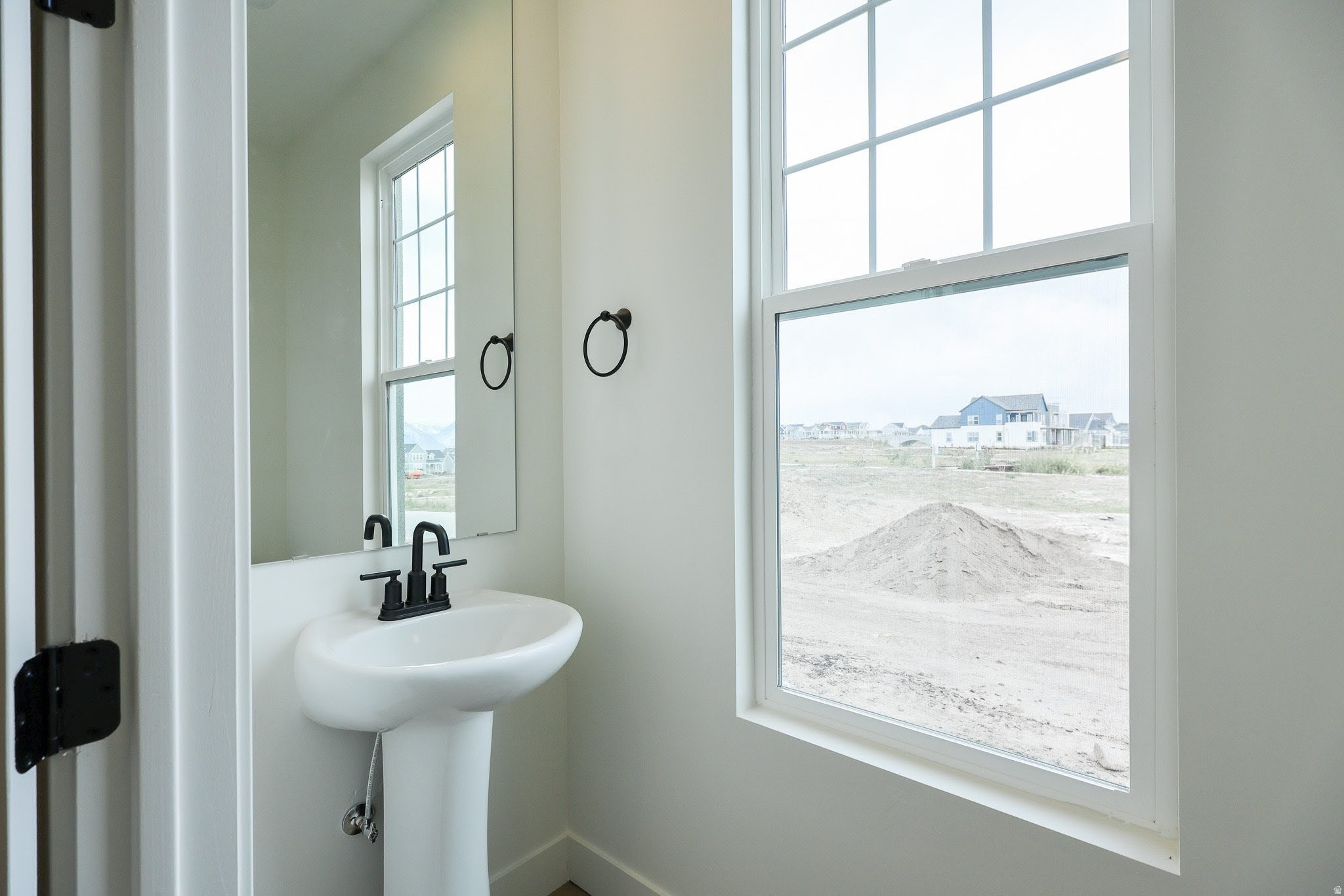 DAYBREAK - Residential Income