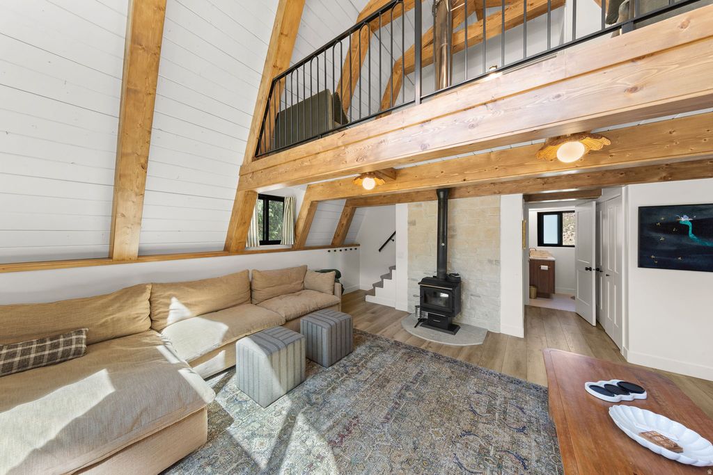 Photo of 809 E MOUNTAIN DR, Pine Valley, UT 84781 (MLS # 2149969)