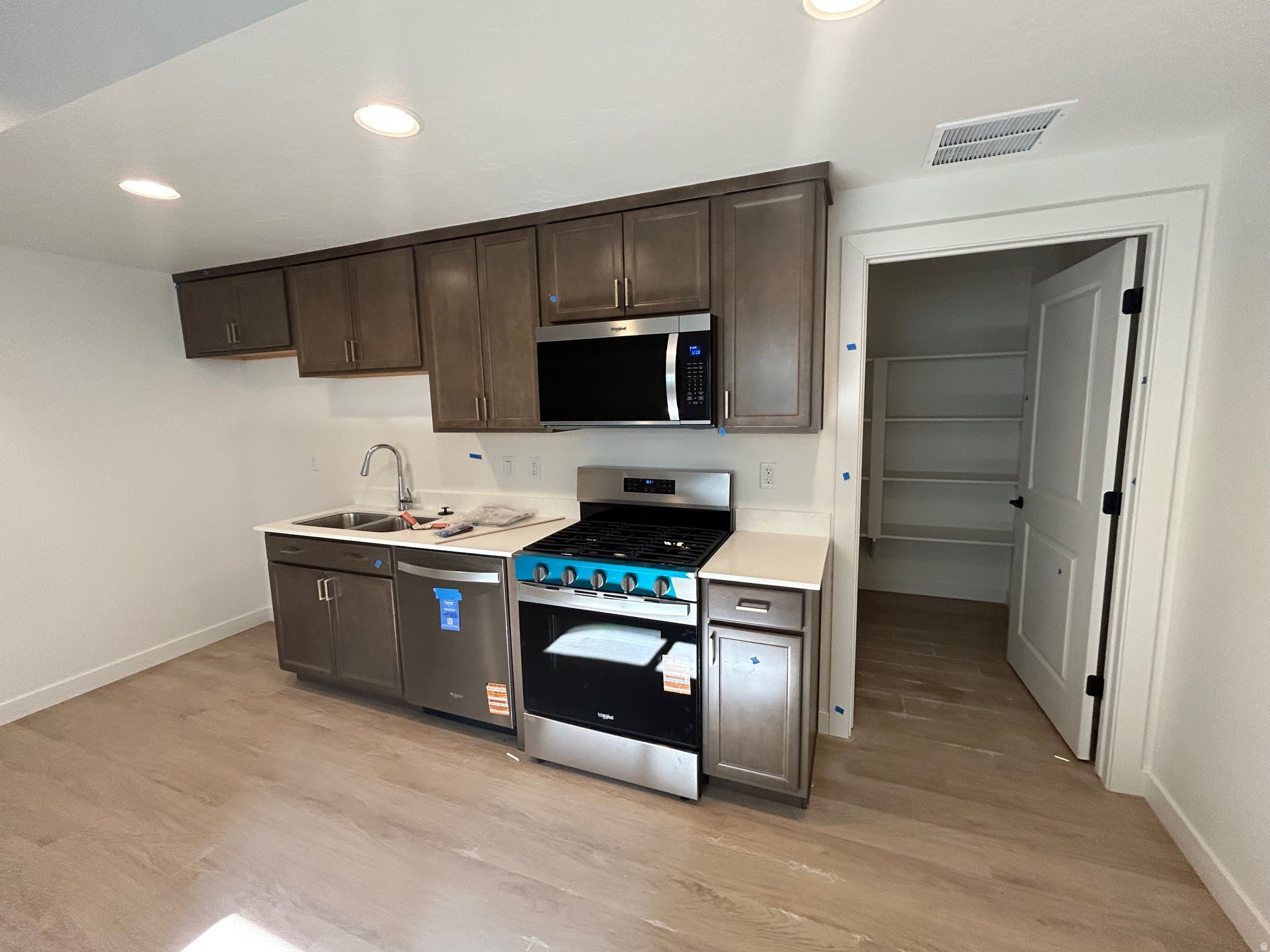 WILLOW ESTATES - Residential