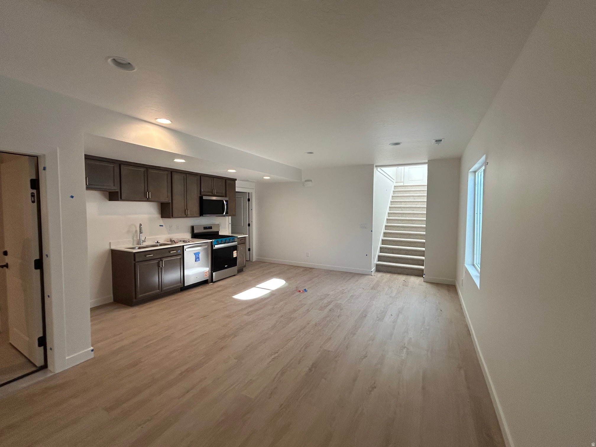 WILLOW ESTATES - Residential