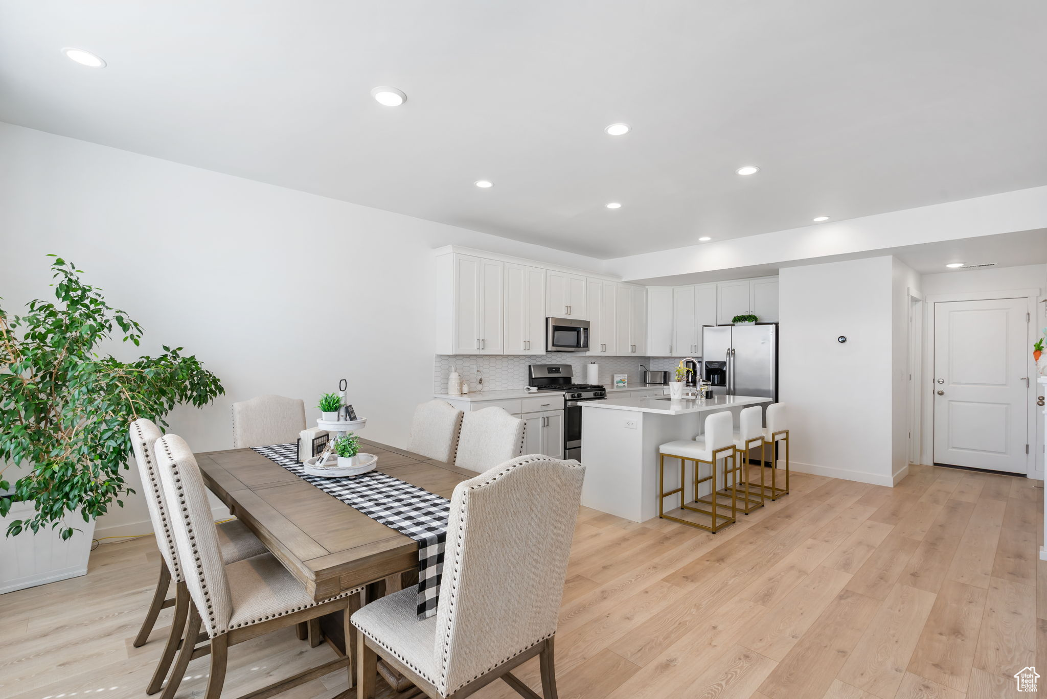 DAYBREAK - Residential