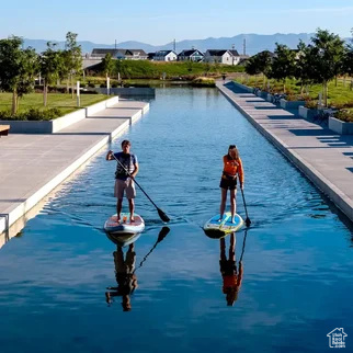 DAYBREAK - Residential