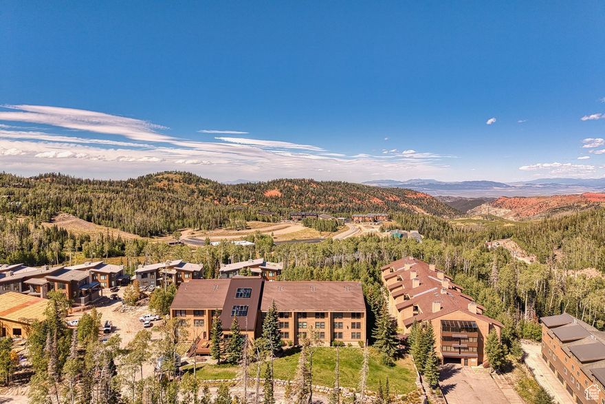 The finest turn-key fully remodeled ski in/ski out studio condo at Copper Chase. A top floor retreat, South facing end unit with full ski area view, all day sun, indoor pool, spa, fitness center, lounge, and garage. Quick, easy access to numerous National Parks.  This is an RCI complex offering trades for use of properties worldwide.