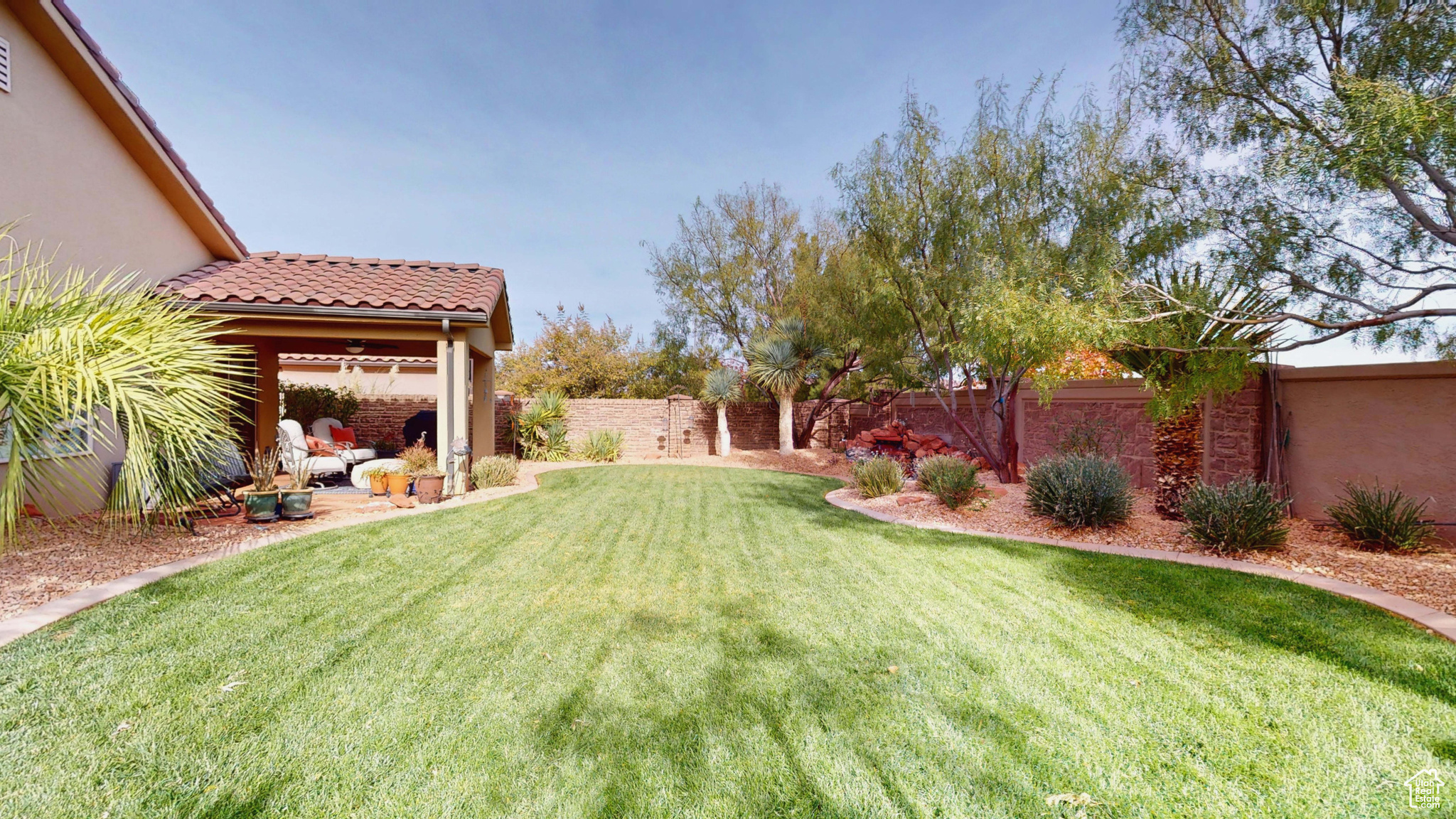 LAS COLINAS PH 1 - Residential