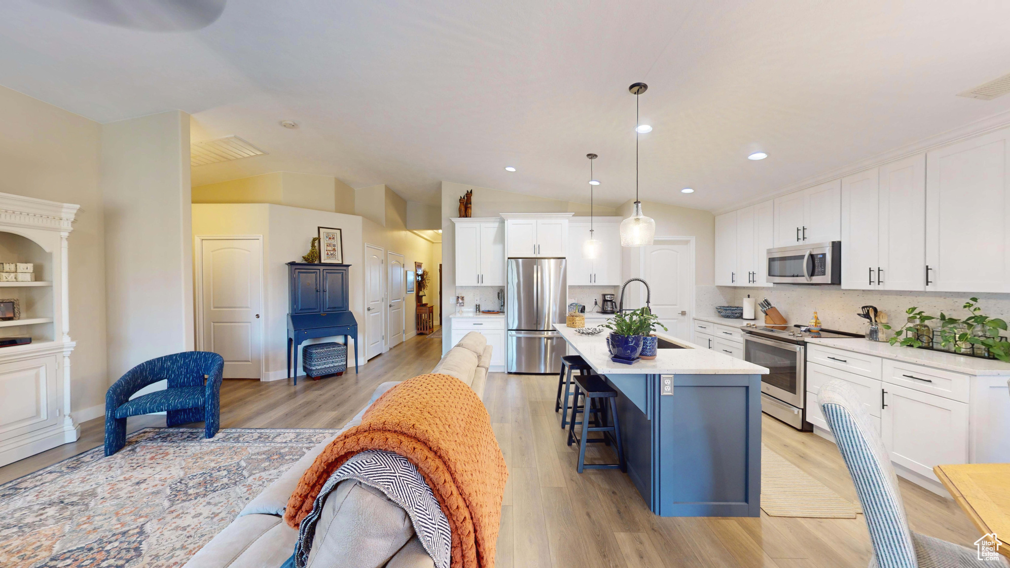 LAS COLINAS PH 1 - Residential