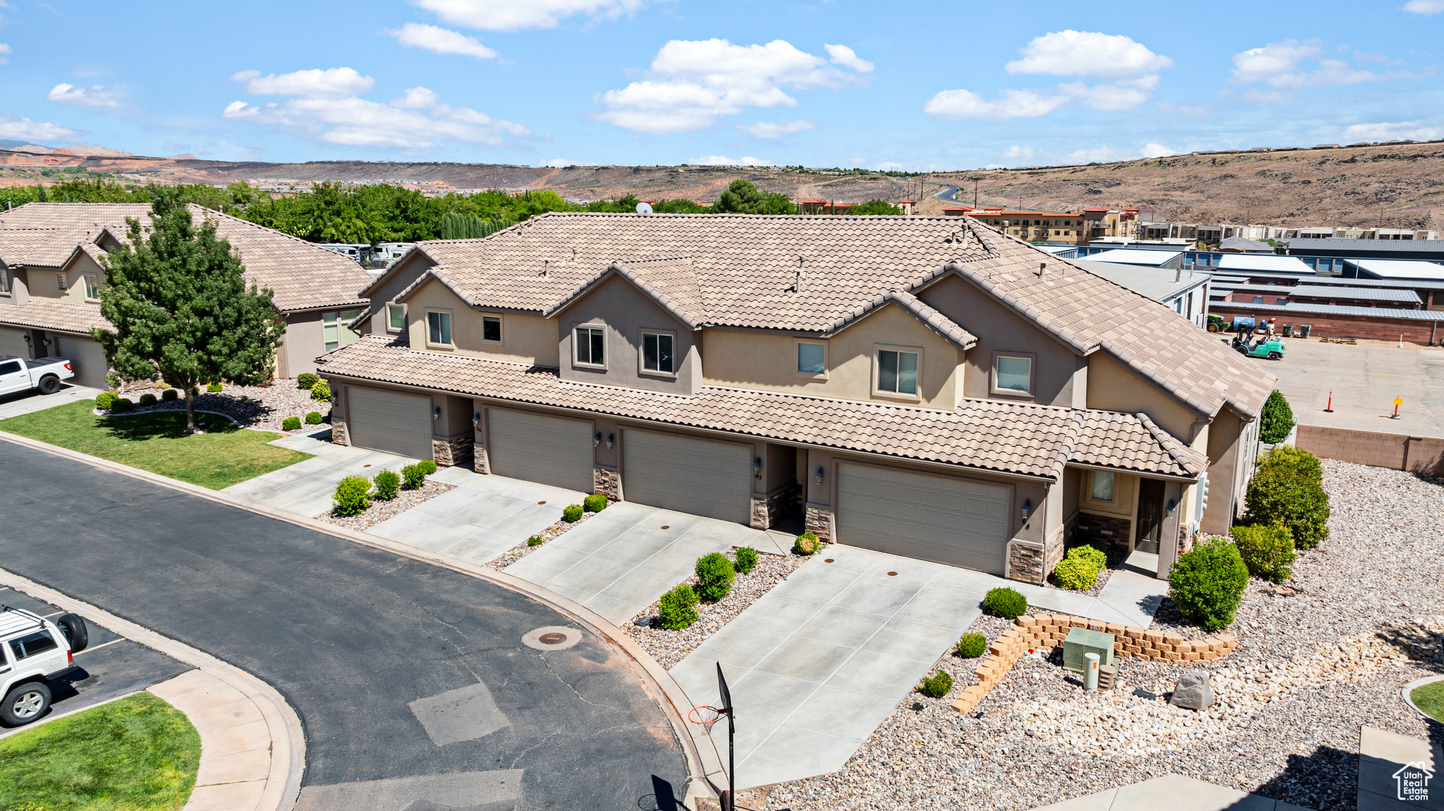 BRISTOL PARK TOWNHOMES PH 2 - Residential