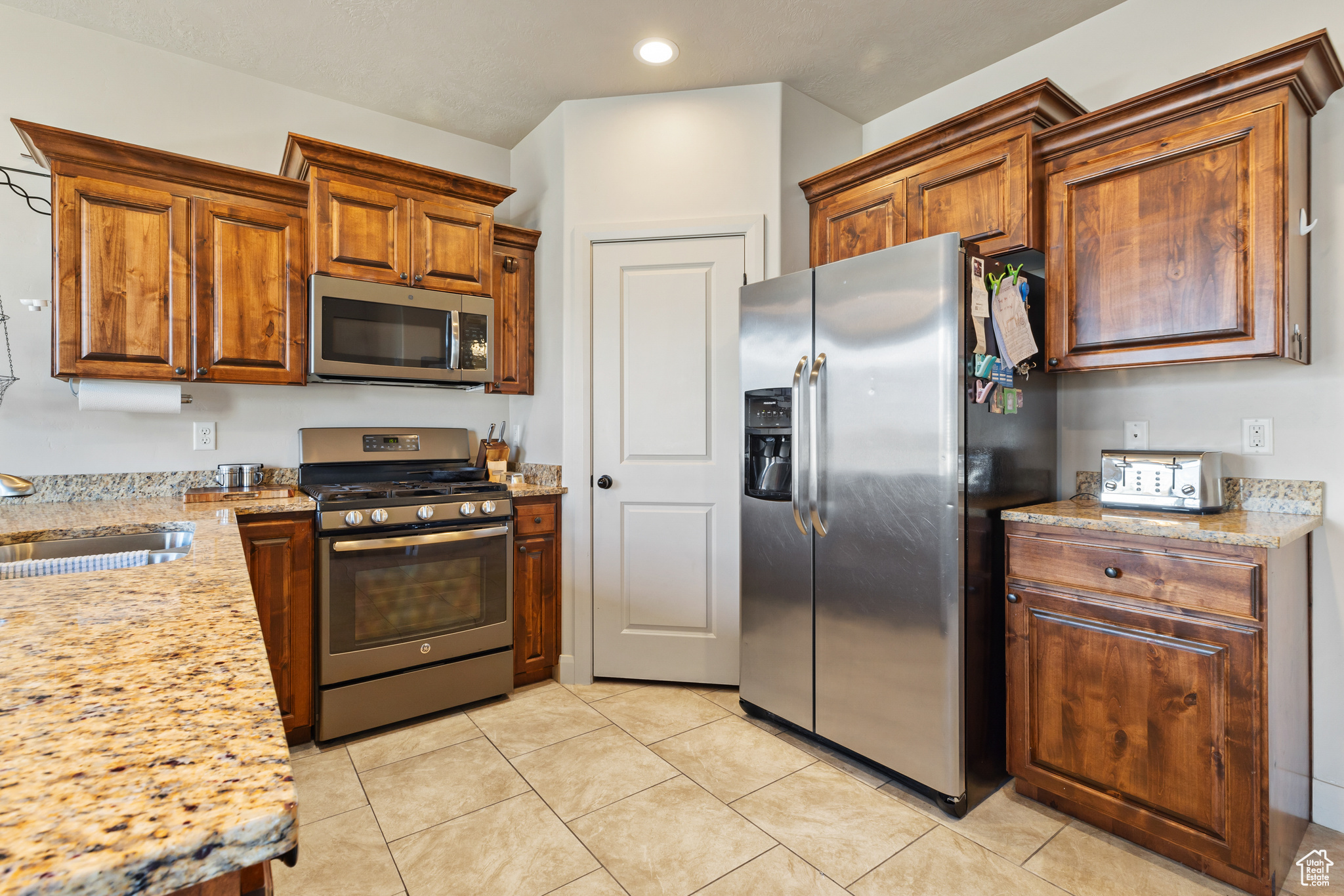 BRISTOL PARK TOWNHOMES PH 2 - Residential