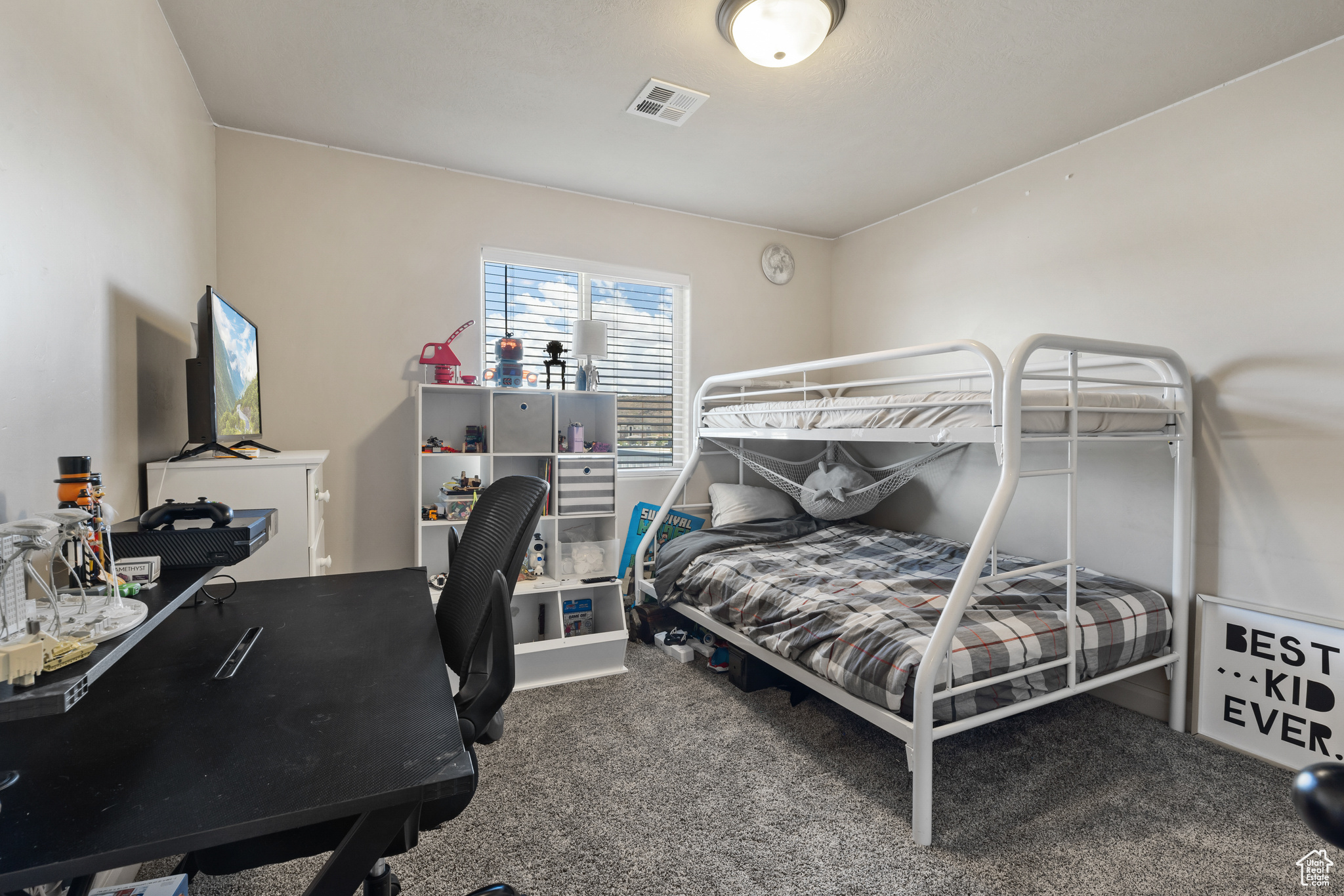 BRISTOL PARK TOWNHOMES PH 2 - Residential