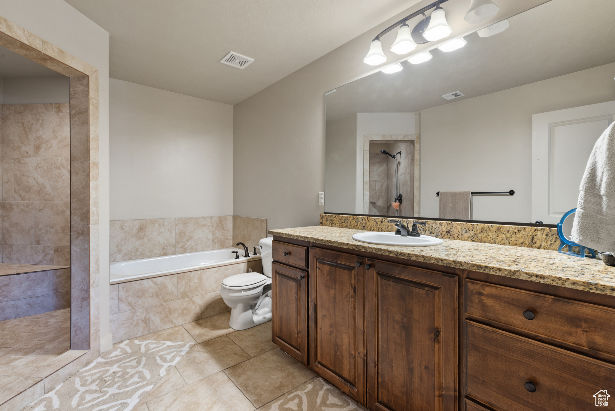 BRISTOL PARK TOWNHOMES PH 2 - Residential