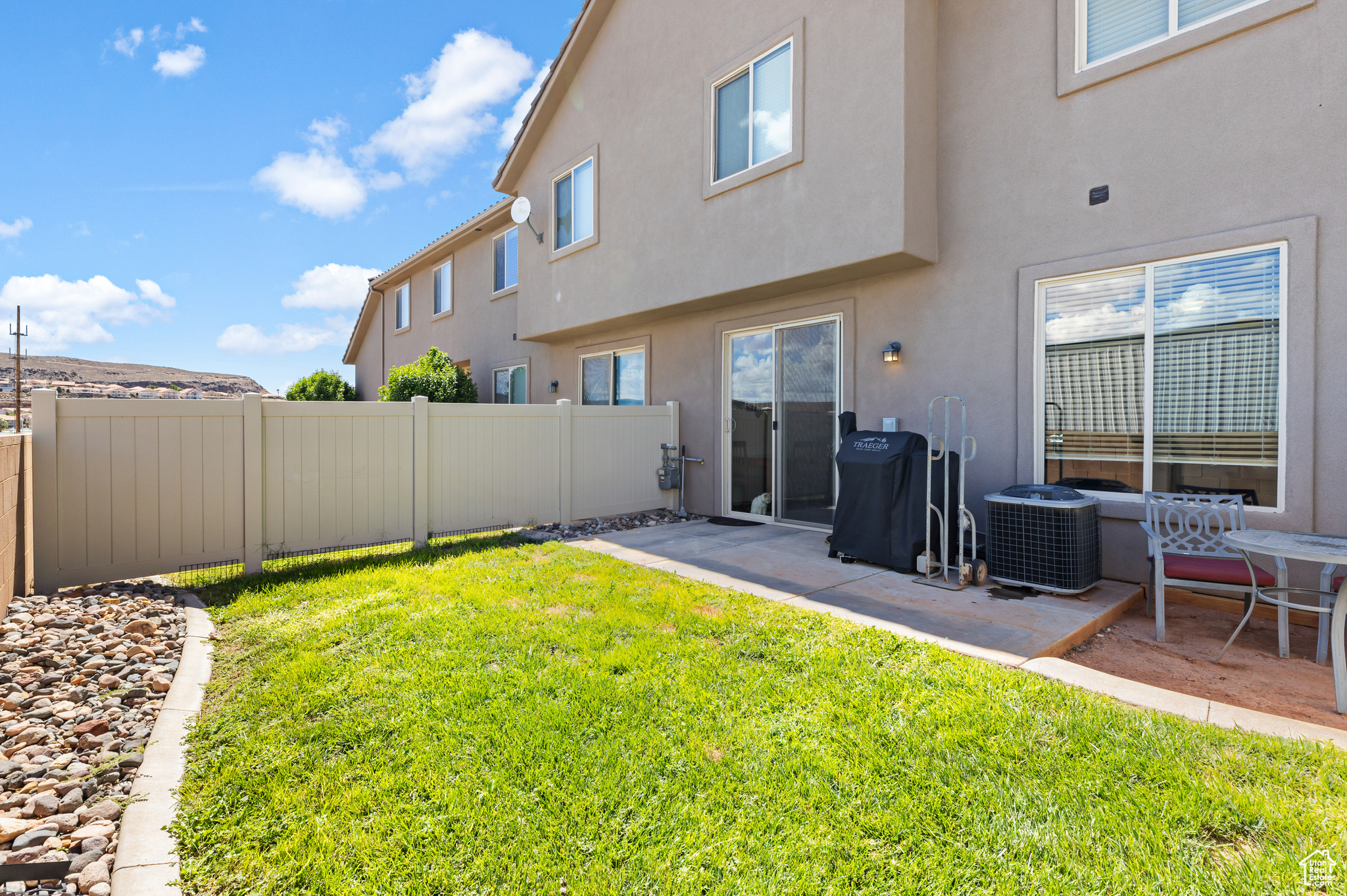 BRISTOL PARK TOWNHOMES PH 2 - Residential