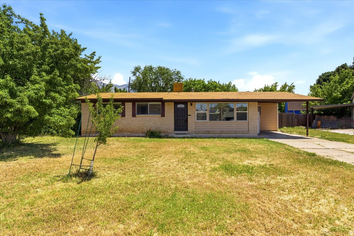 DIAMOND HILLS - Residential