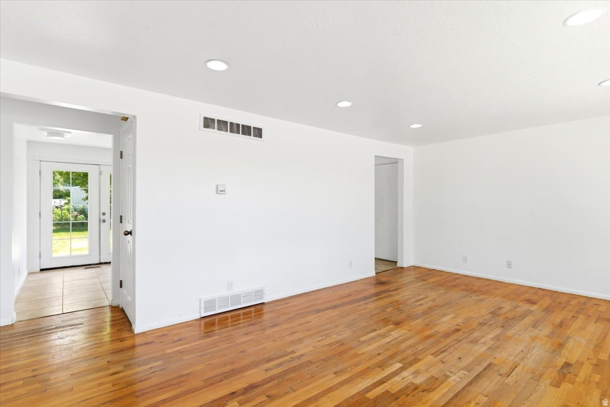 DIAMOND HILLS - Residential