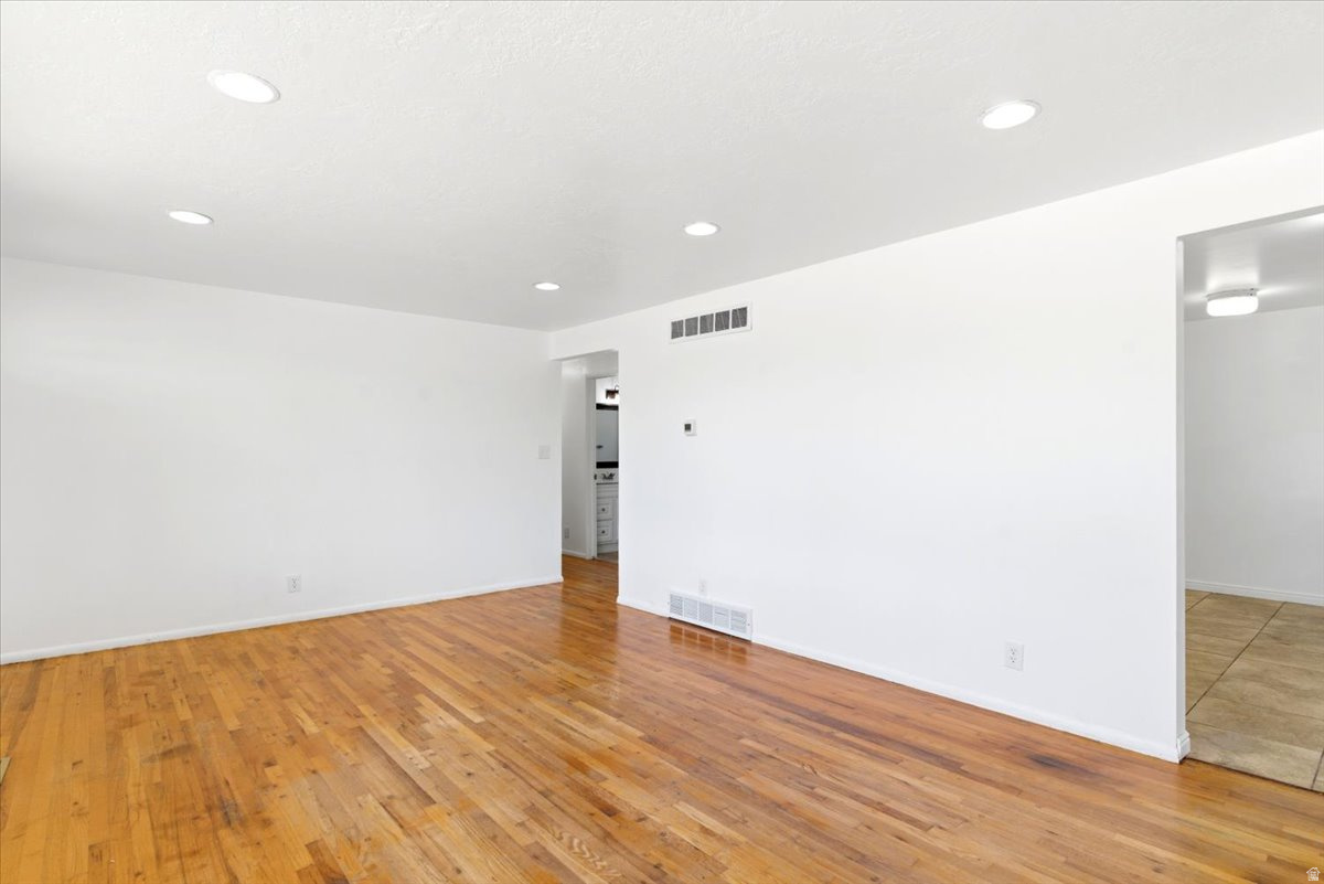 DIAMOND HILLS - Residential