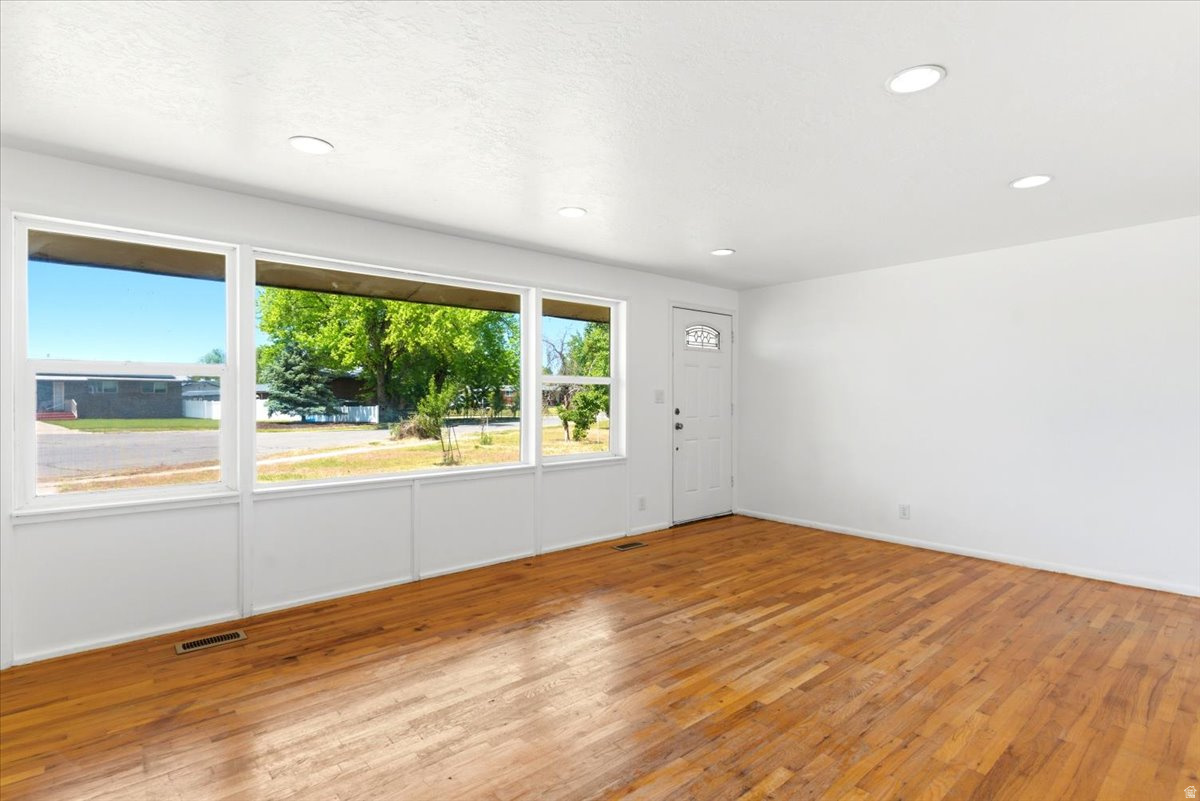 DIAMOND HILLS - Residential