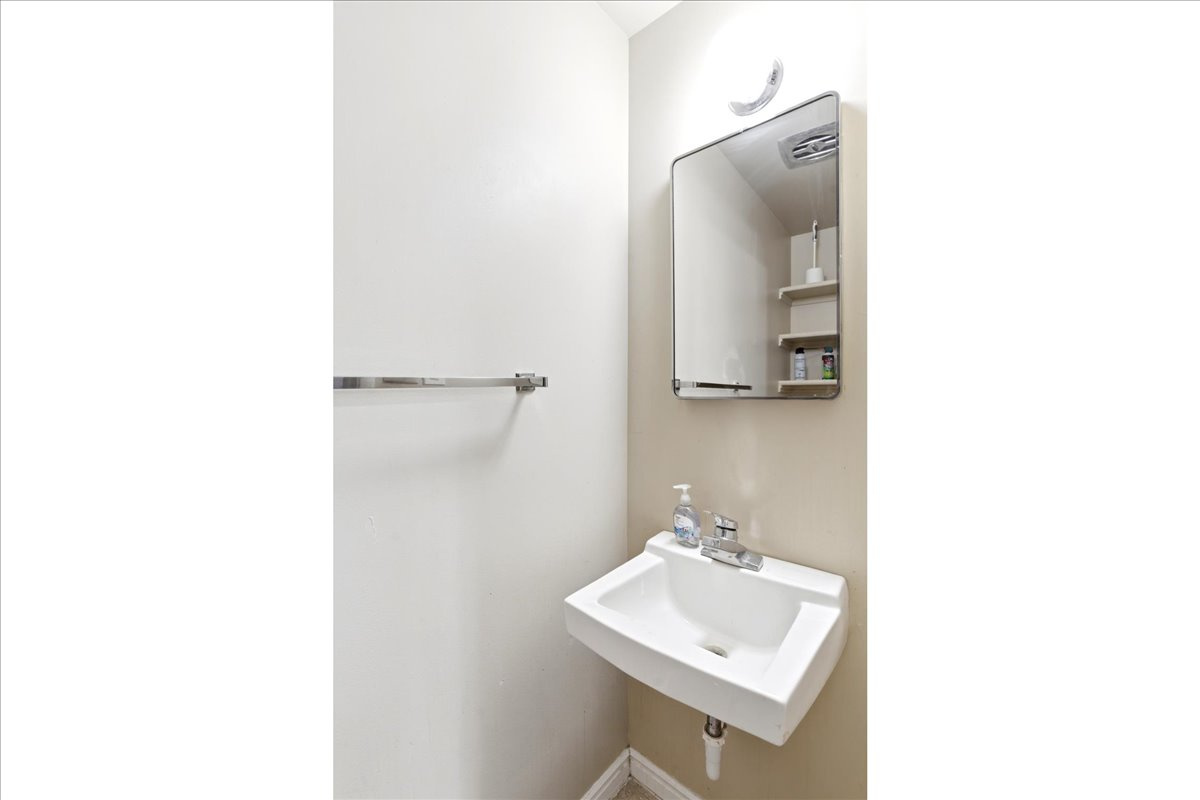 DIAMOND HILLS - Residential