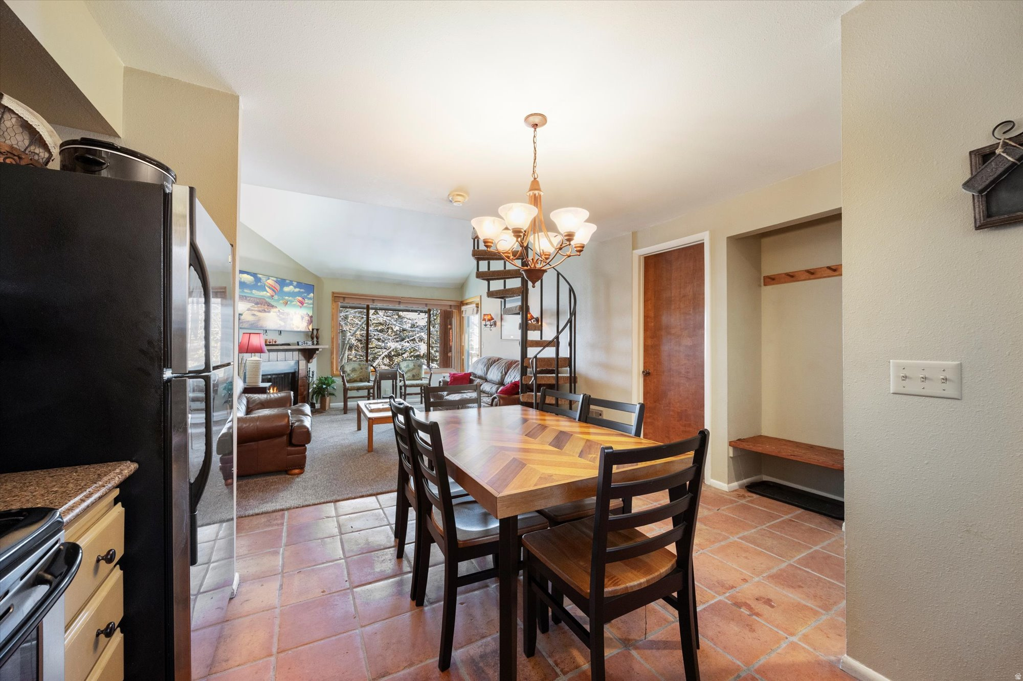 SNOW FLOWER - Residential