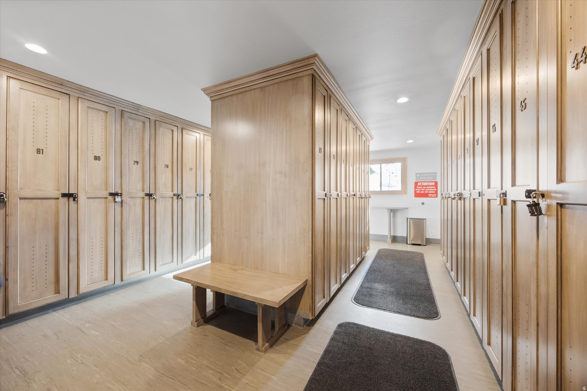 SNOW FLOWER - Residential