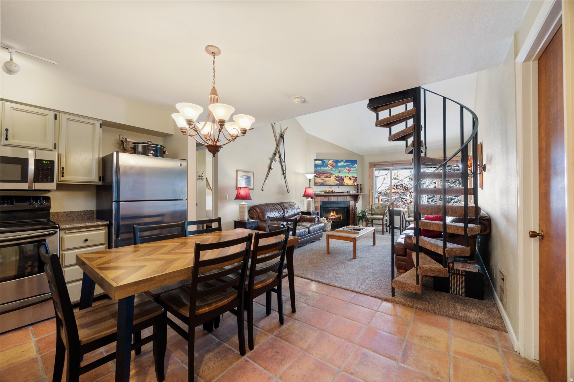 SNOW FLOWER - Residential