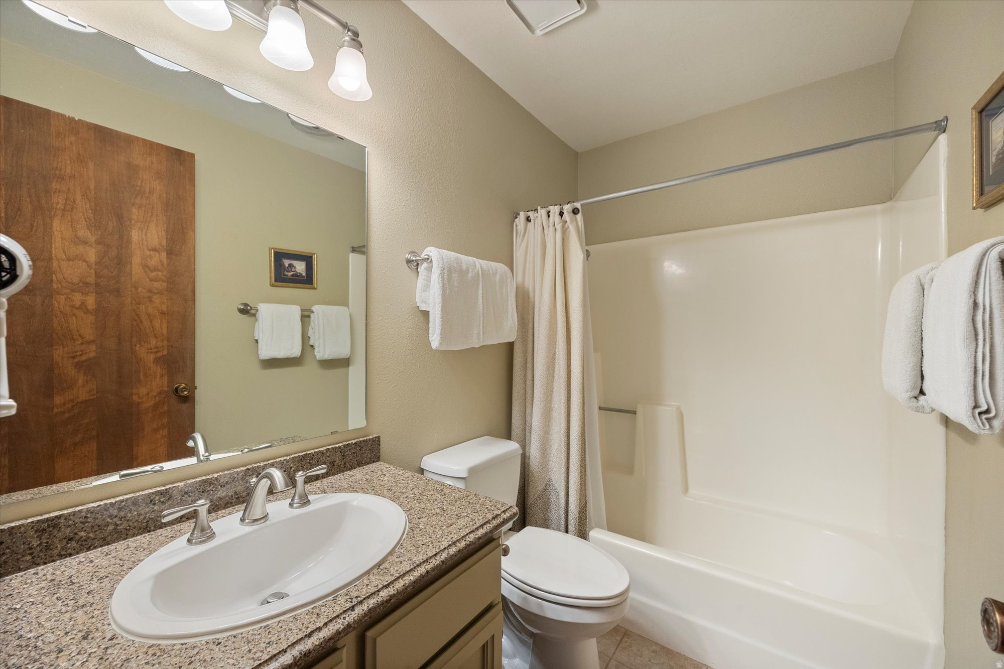 SNOW FLOWER - Residential