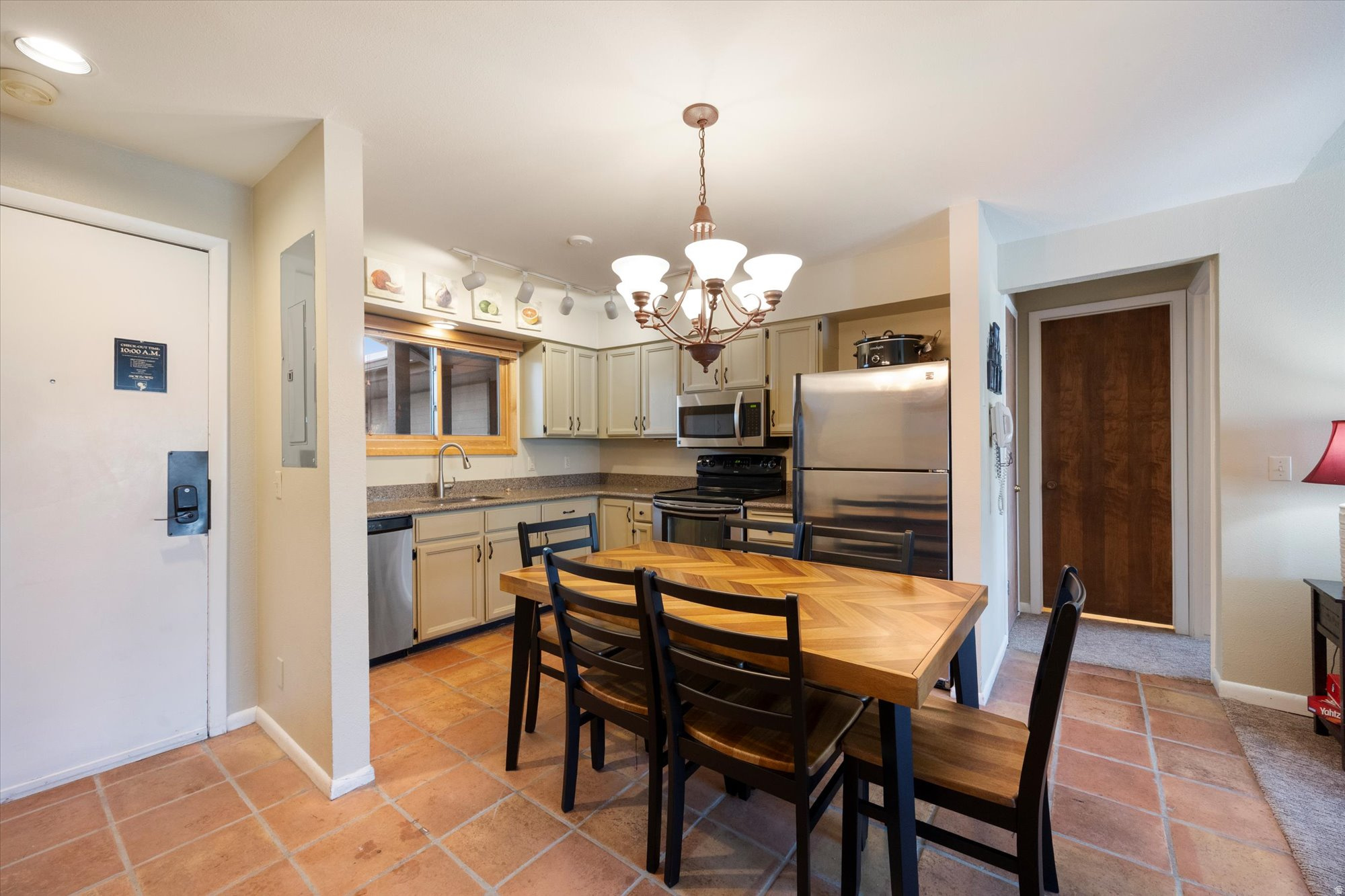 SNOW FLOWER - Residential