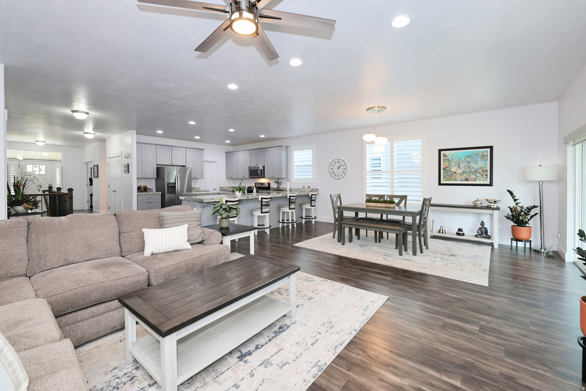 HIGHLAND COURT - Residential