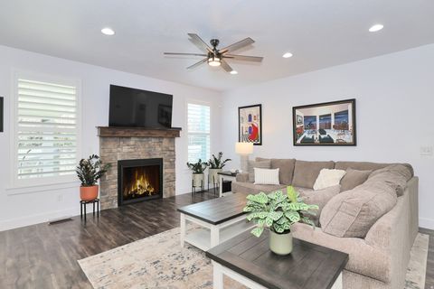 Tiny photo for 5625 S DUNETREE HILL LN E, Holladay, UT 84121 (MLS # 2126454)